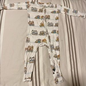 SOLD. Bellabu Bear Zoo Train Bamboo Convertible Footie Sz: 6-9